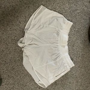 LuluLemon hotty hot low rise 4” running shorts